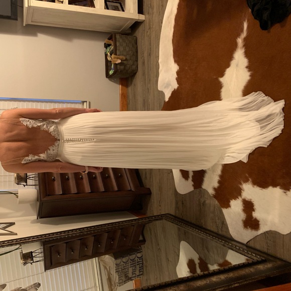 Catherine Deane Anika Skirt. NWT. Size US 0. Color oyster/ivory. Wedding